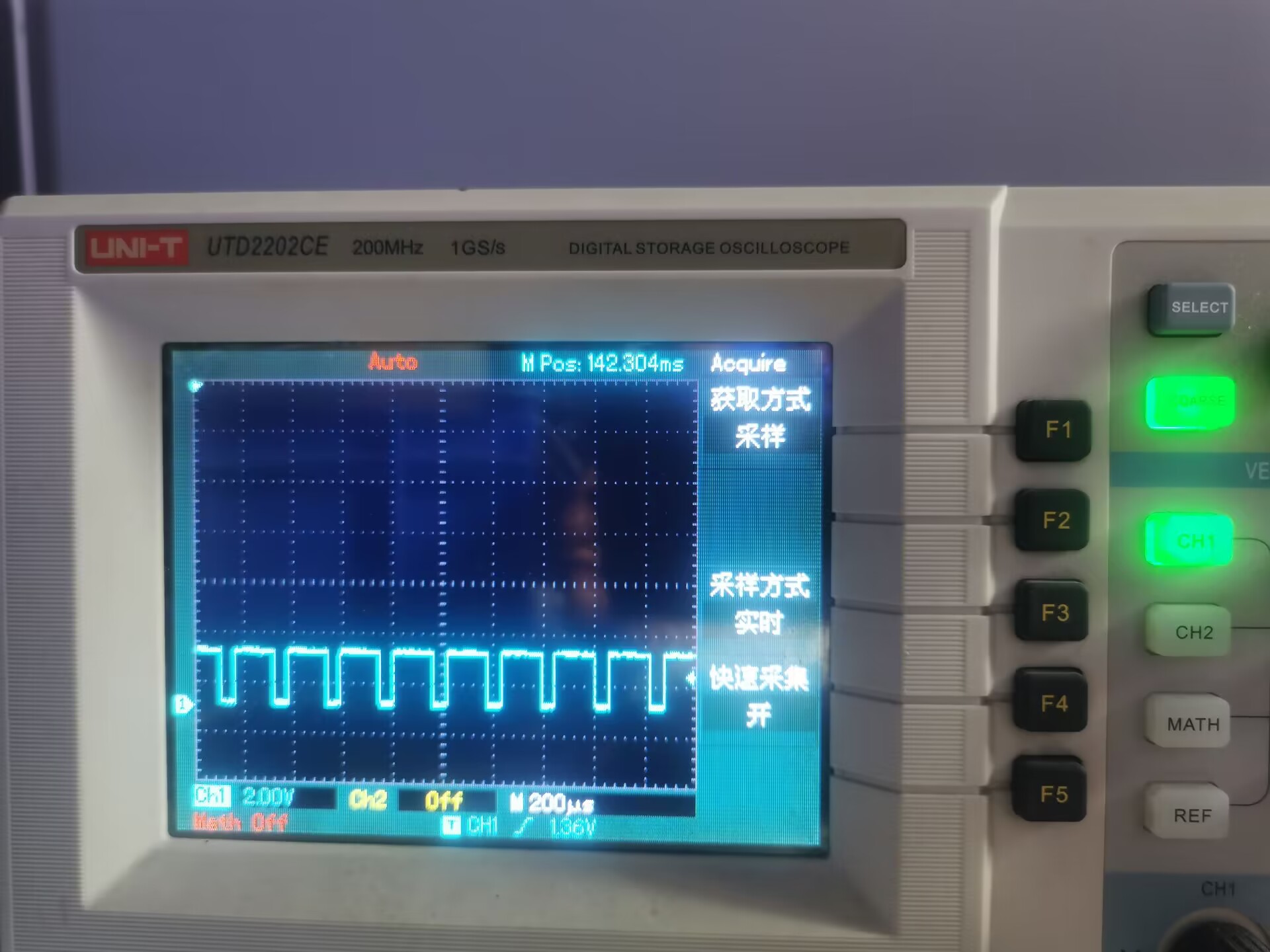 PWM8高电平拉不高，正常是5V