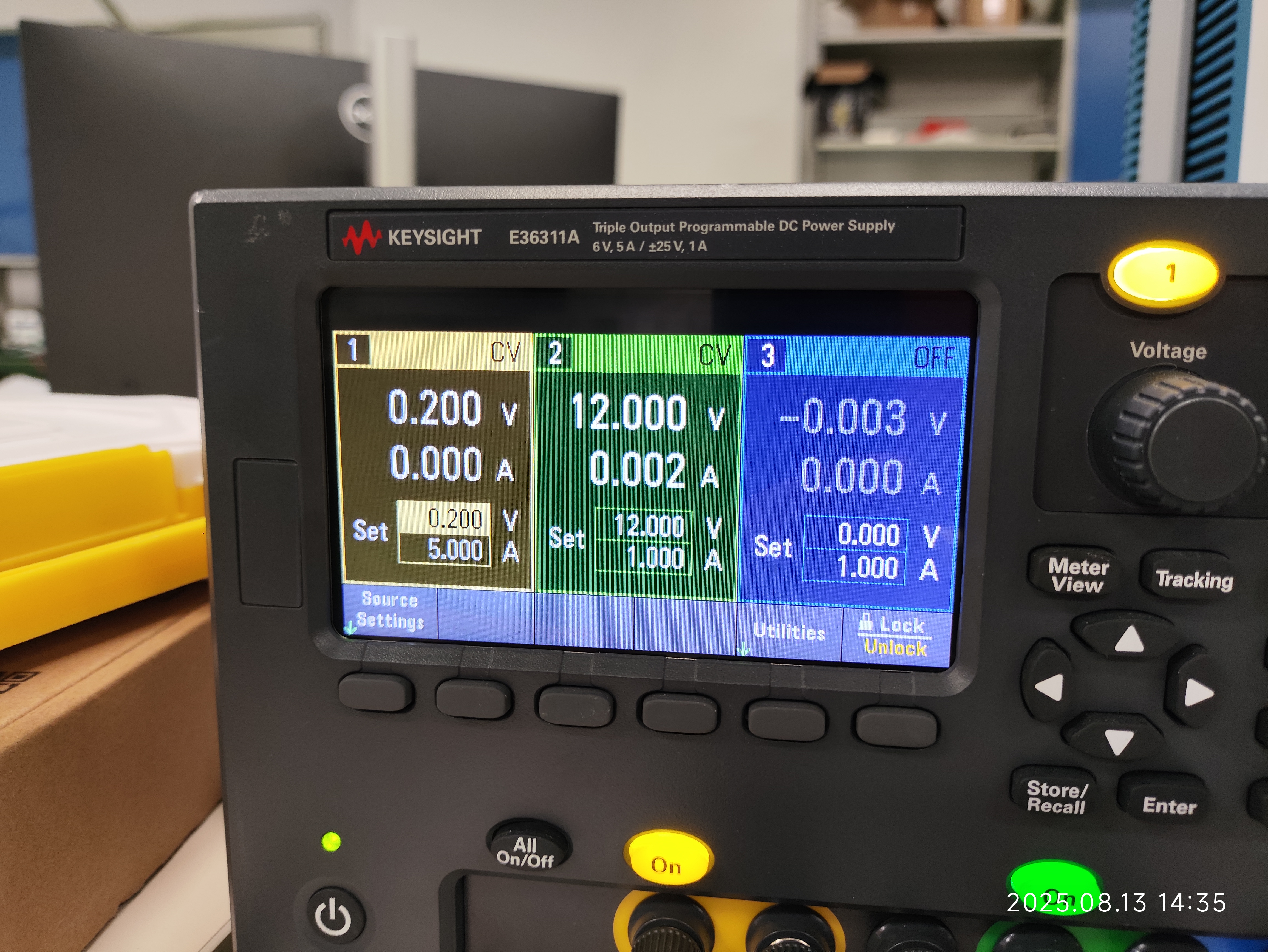 0.2V