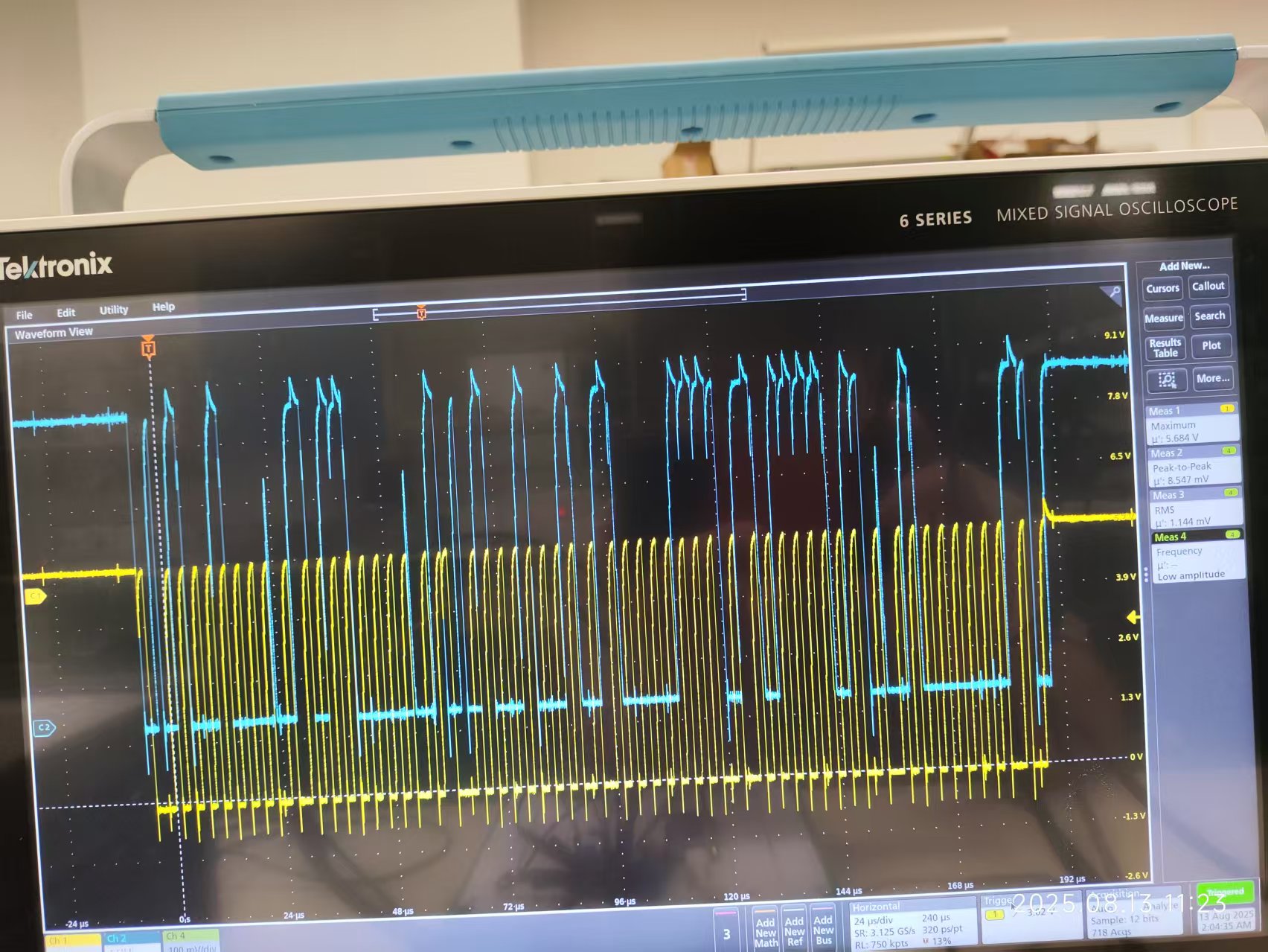 0.3V