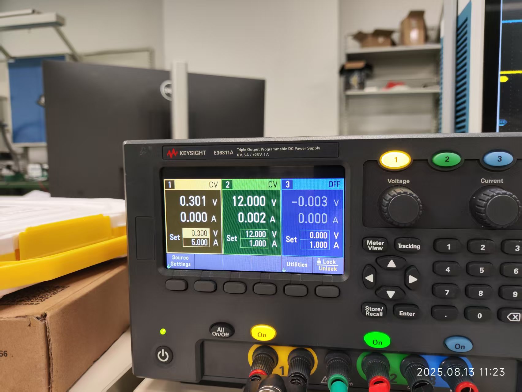 0.3V