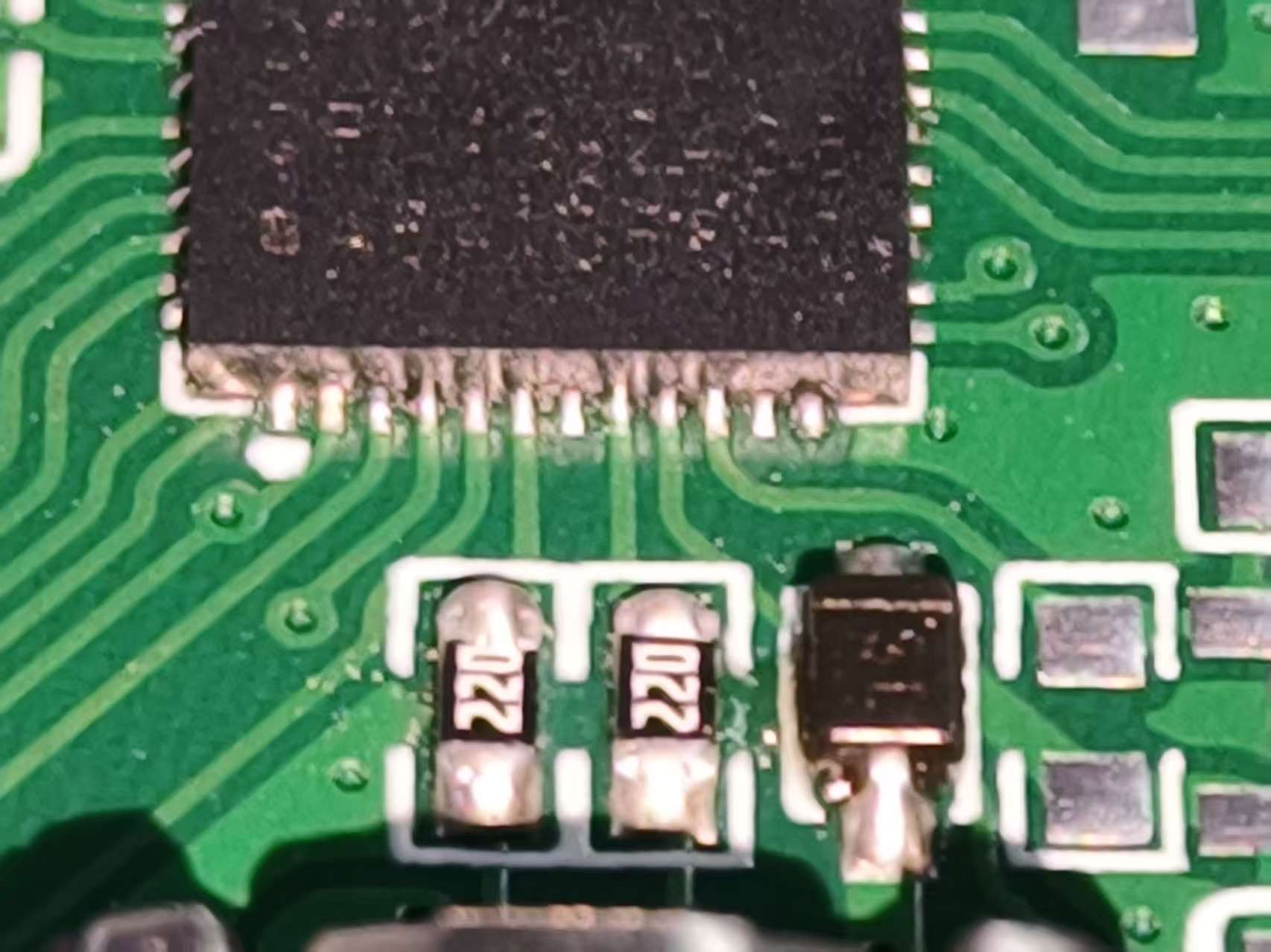 芯片引脚没有虚焊和连锡